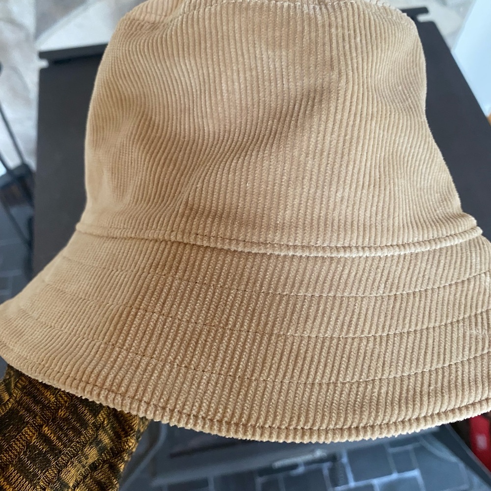 Lululemon Athletica Beige Corduroy Bucket Hat